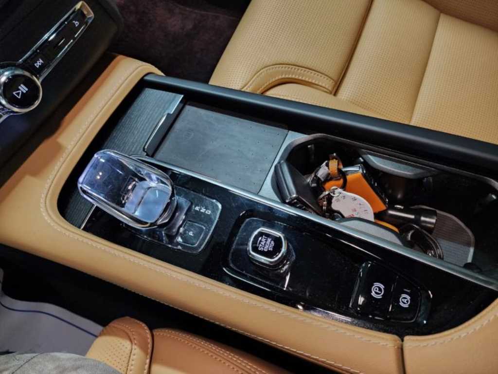 Volvo XC90 2024 Gris - Importación desde Corea - HF Imports Iquique - Foto 15