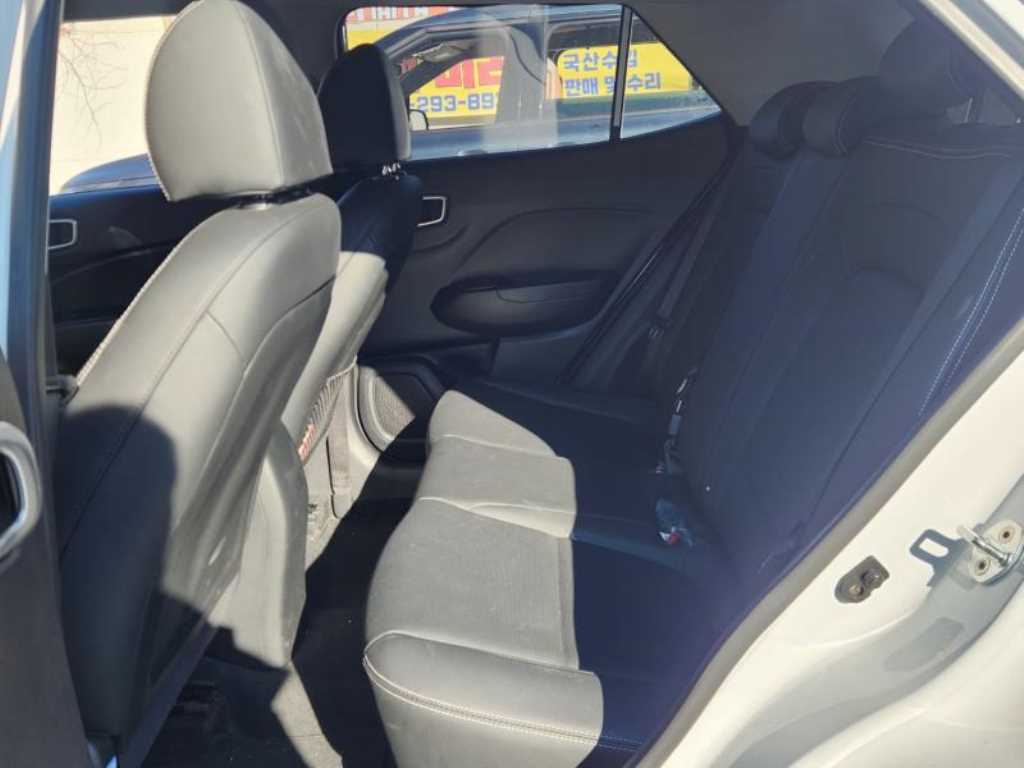 HYUNDAI Venue - Vista 7