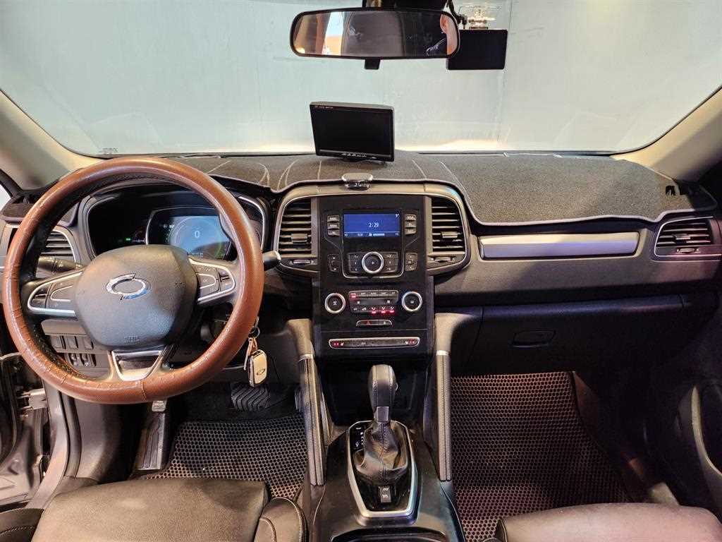 SAMSUNG QM6 - Vista 10