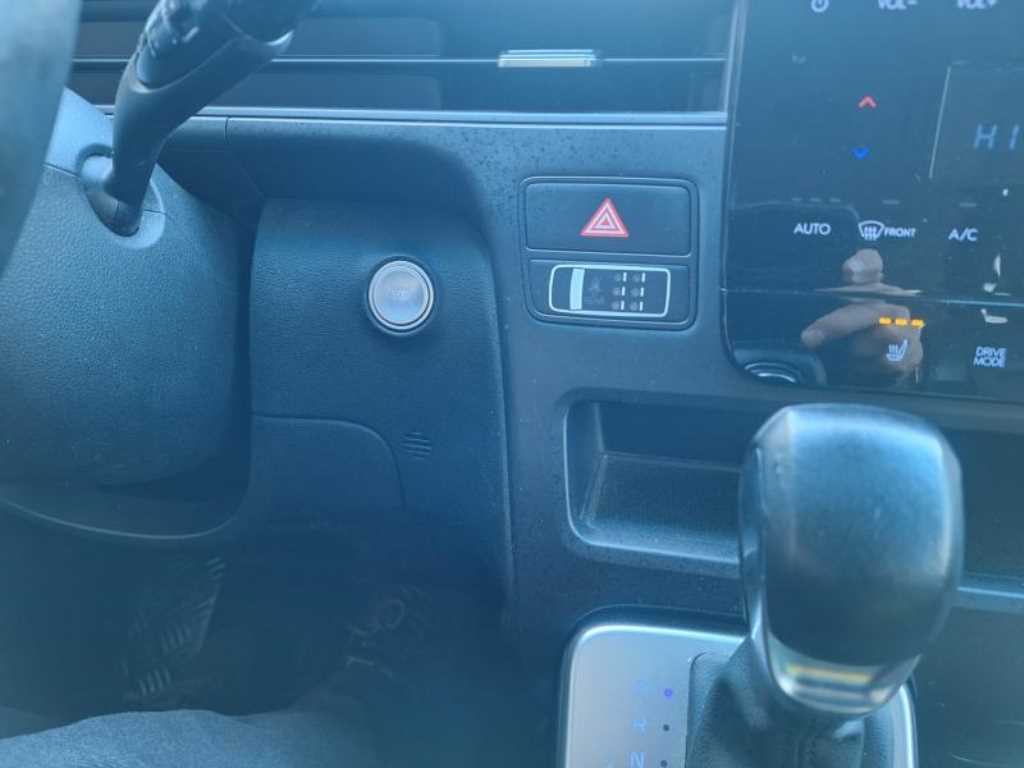 HYUNDAI Staria - Vista 11