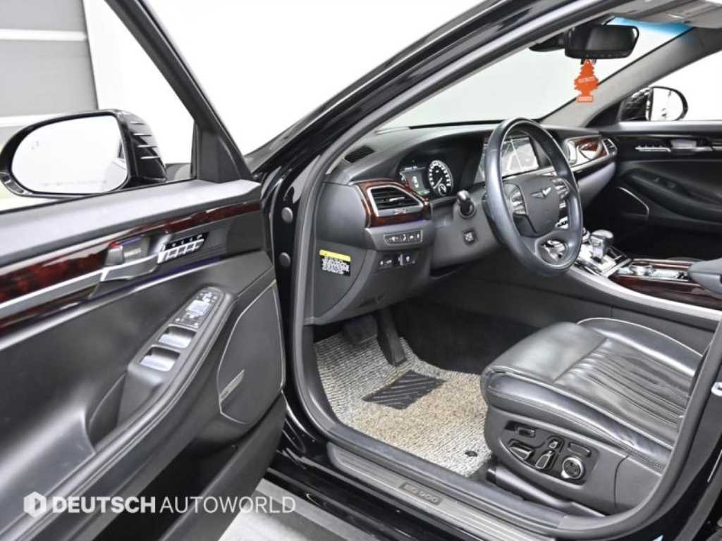 Genesis EQ900 - Vista 10