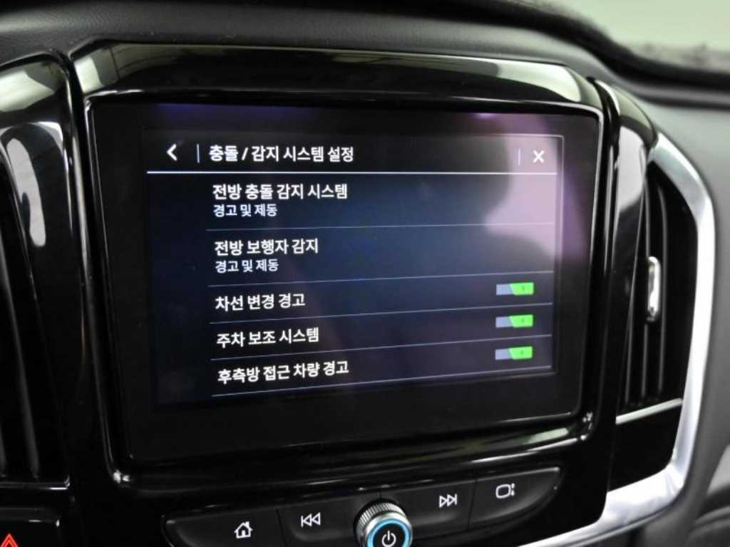 Chevrolet Travers 2021 Negro - Importación desde Corea - HF Imports Iquique - Foto 17