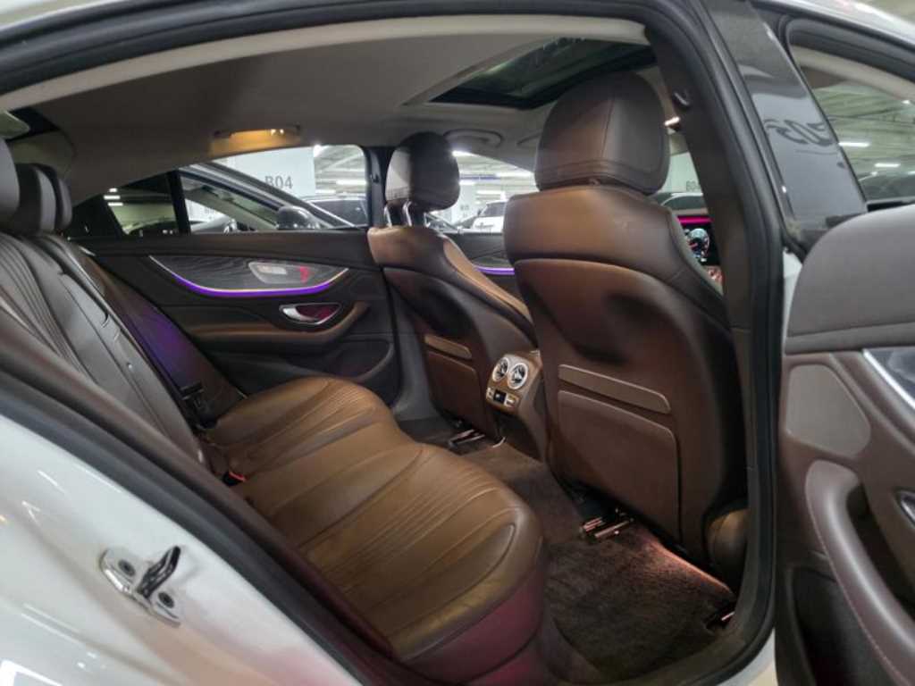 Mercedes Benz CLS Class - Vista 9