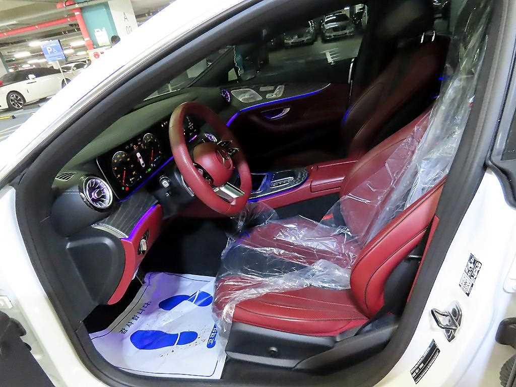 Mercedes Benz CLS Class - Vista 6