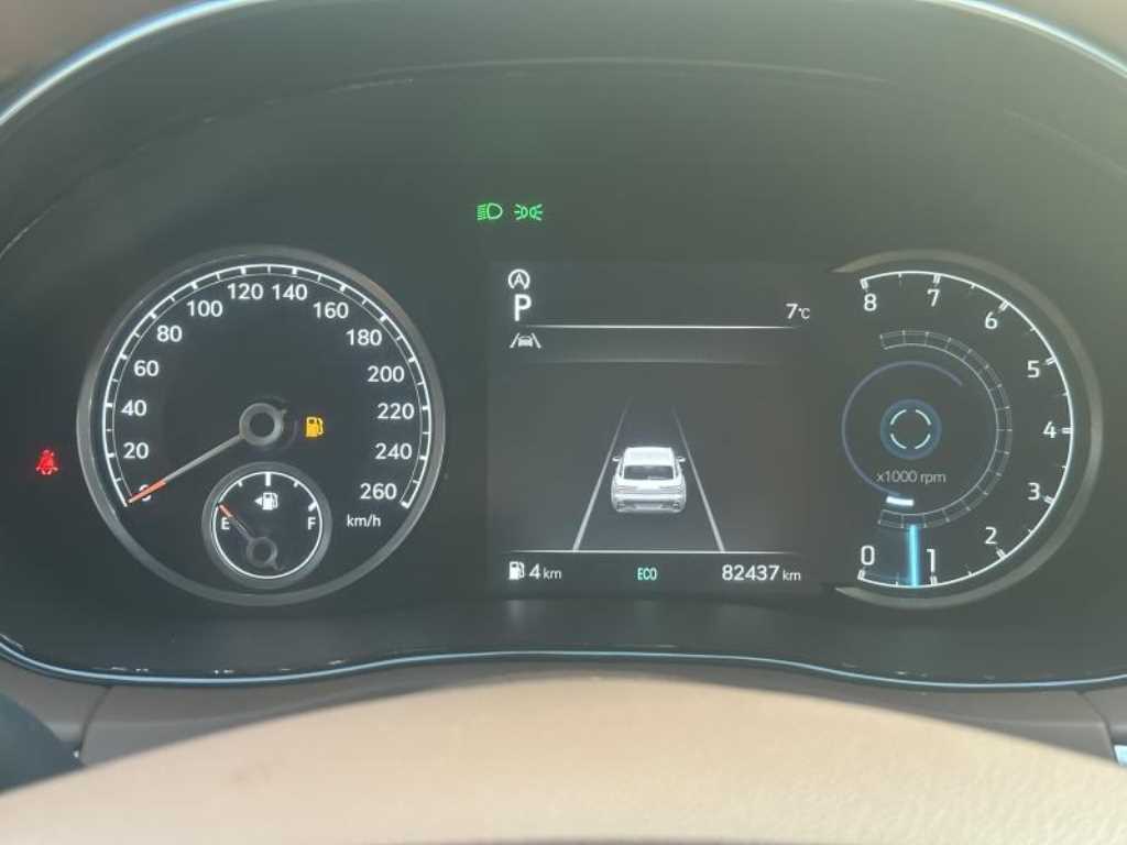 Genesis GV70 - Vista 9