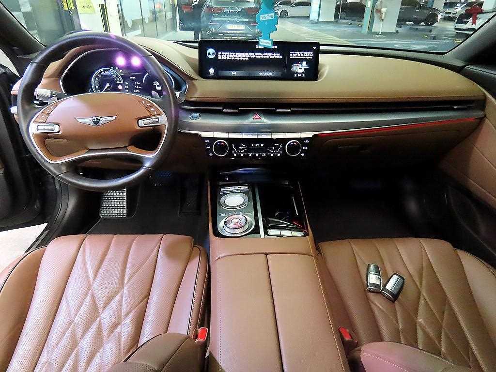 Genesis G80 - Vista 10