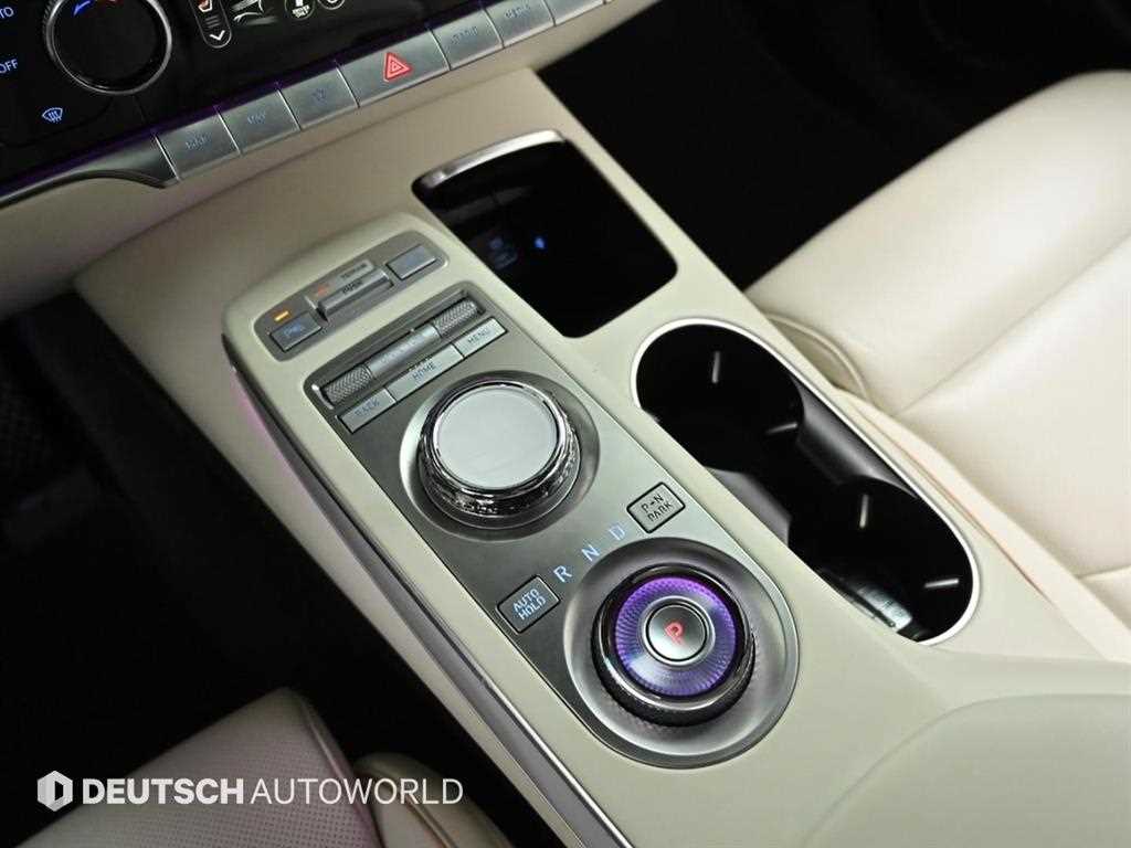 Genesis GV70 - Vista 9