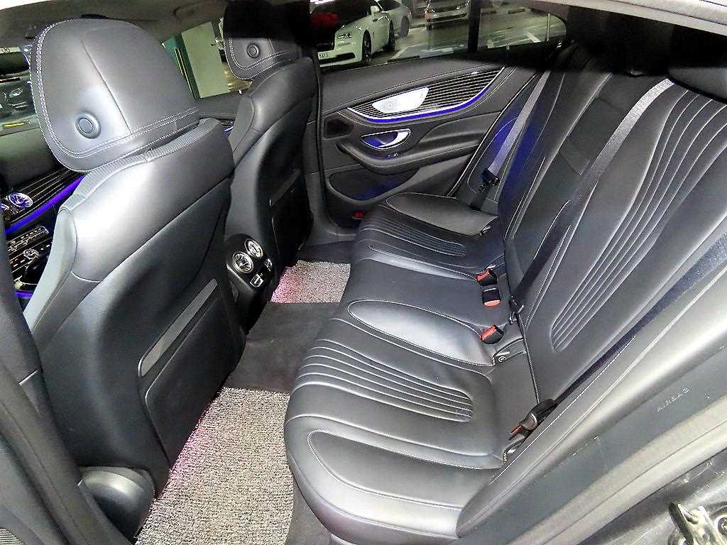 Mercedes Benz CLS Class - Vista 7