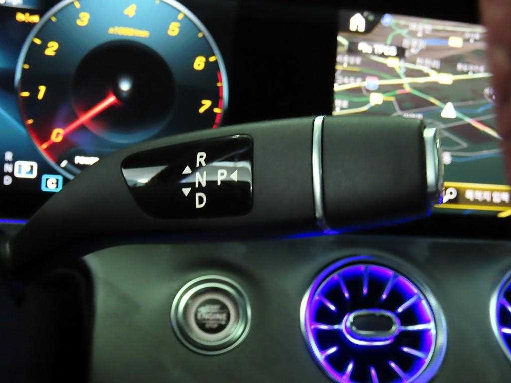 Mercedes Benz CLS Class - Vista 12