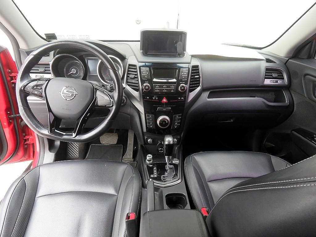 Ssangyong Tivoli - Vista 8