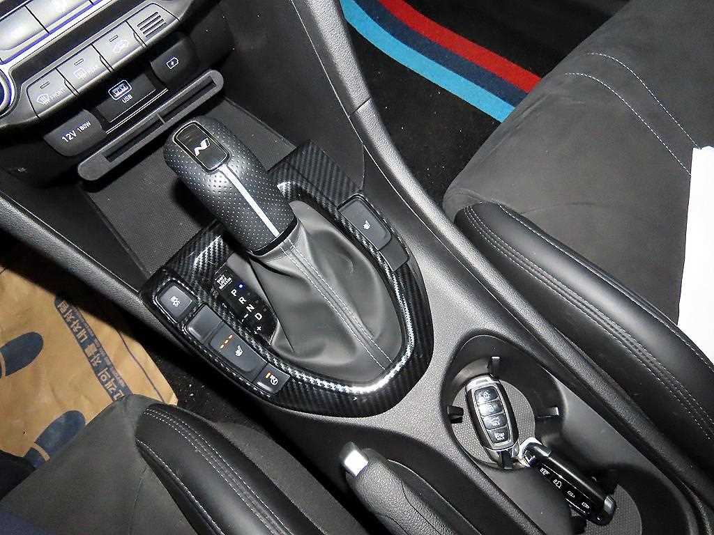 HYUNDAI Veloster 2021 Gris - Importación desde Corea - HF Imports Iquique - Foto 13