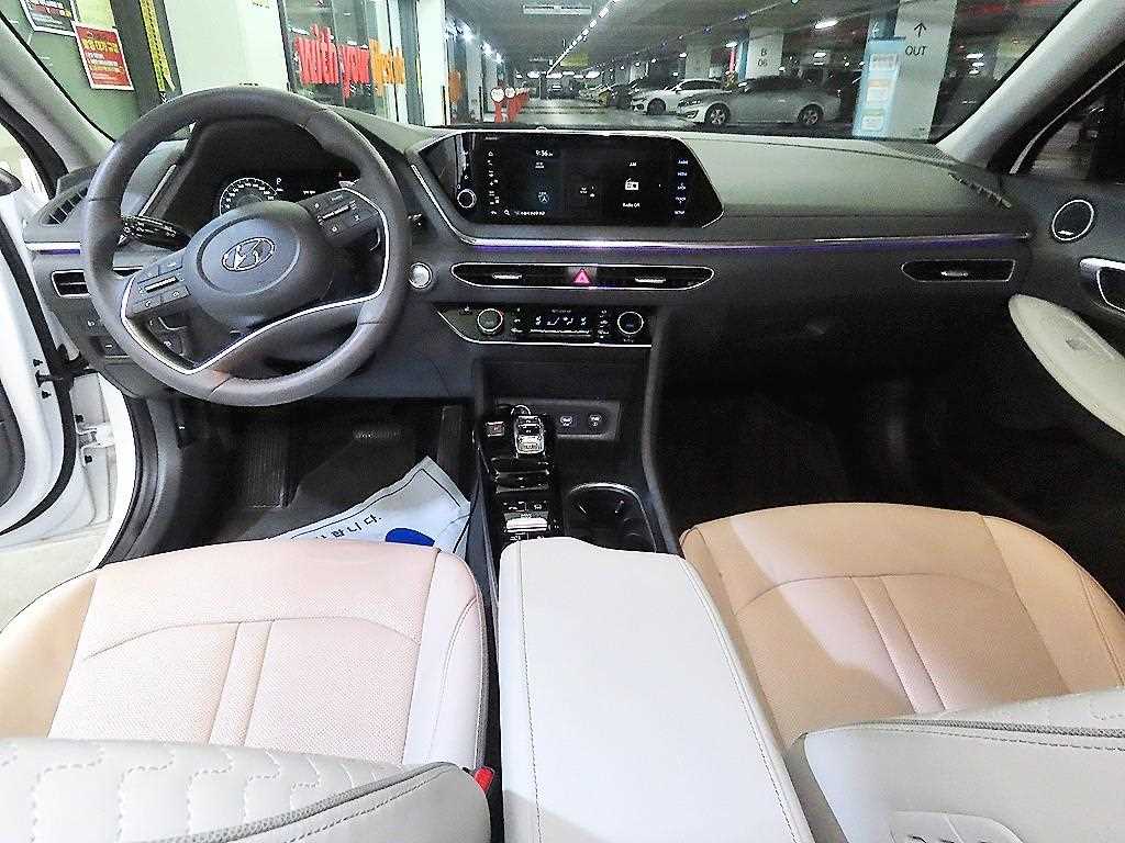 HYUNDAI Sonata - Vista 10