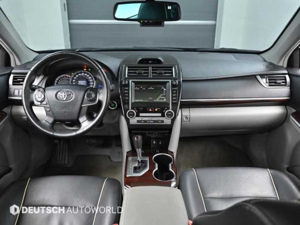 Toyota Camry - Vista 7