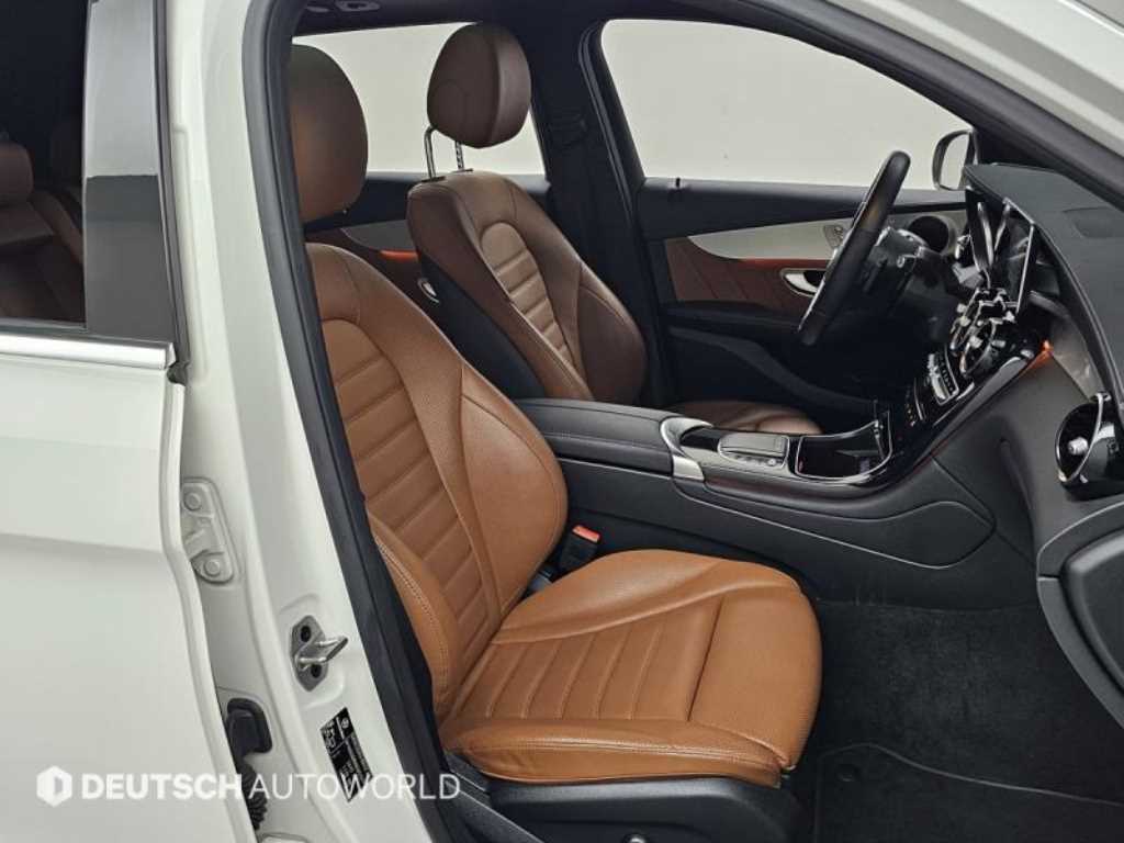 Mercedes Benz GLC Class - Vista 10