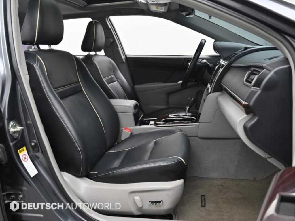 Toyota Camry - Vista 10