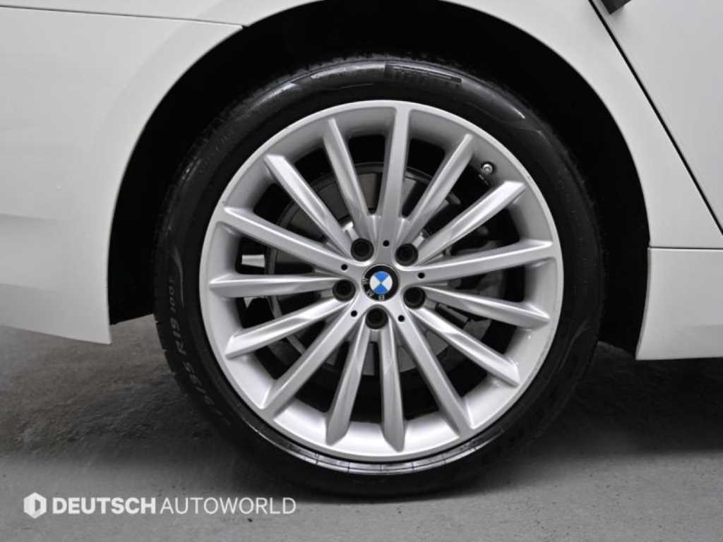 BMW 5 Series - Vista 5