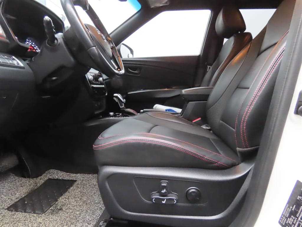 Ssangyong Tivoli - Vista 6