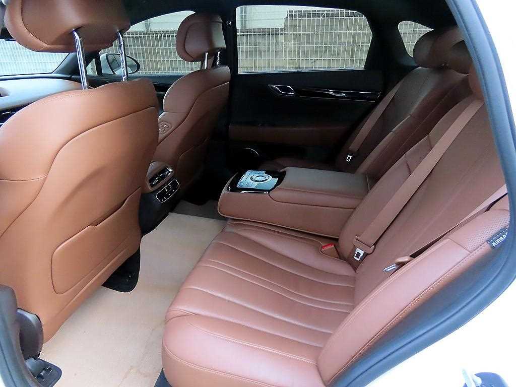 Genesis G80 - Vista 6