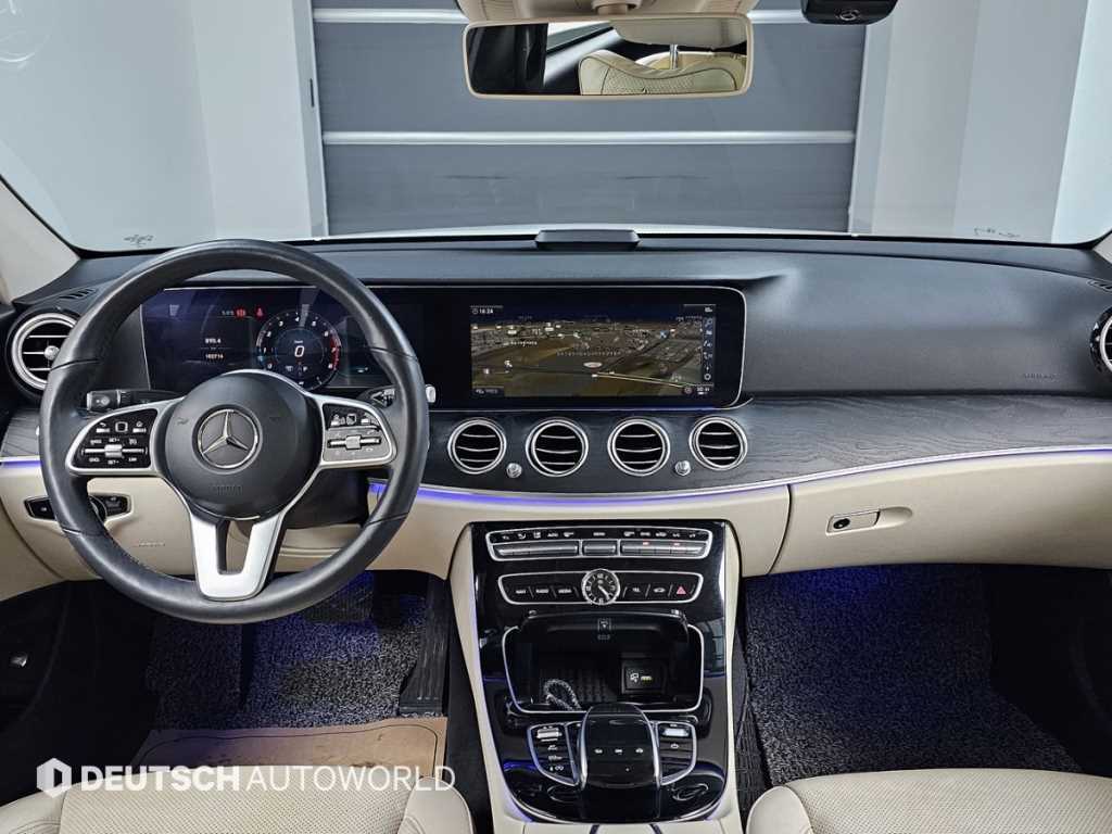 Mercedes Benz E class - Vista 6