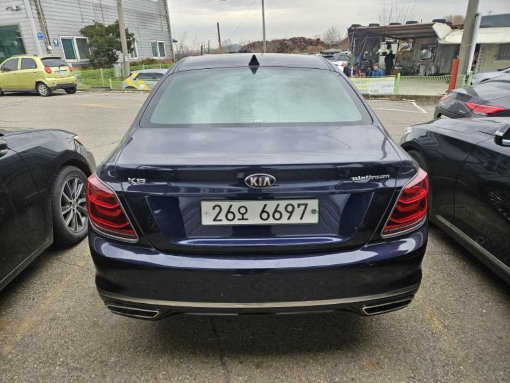 KIA K9 - Vista 5