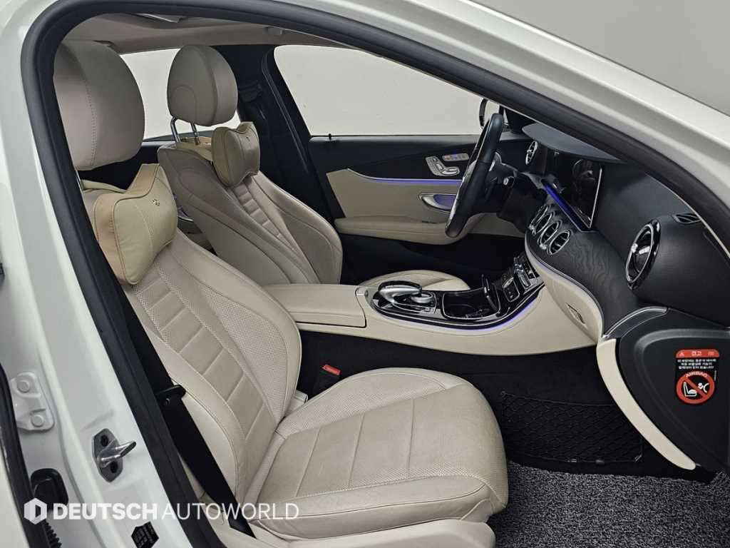 Mercedes Benz E class - Vista 7