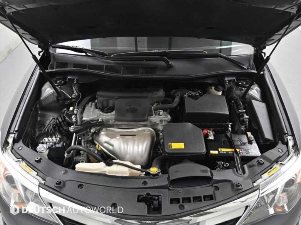 Toyota Camry - Vista 6