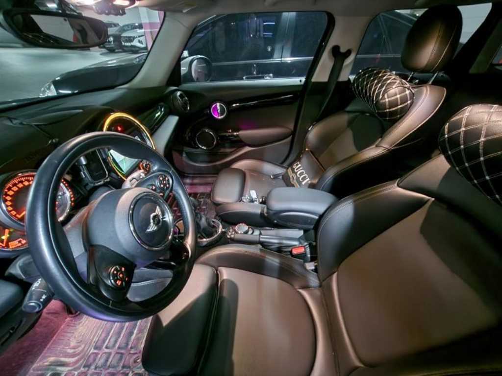 Mini Cooper - Vista 7