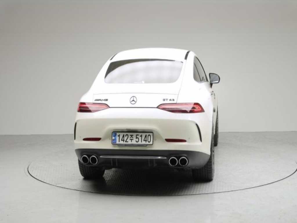 Mercedes Benz AMG GT - Vista 4