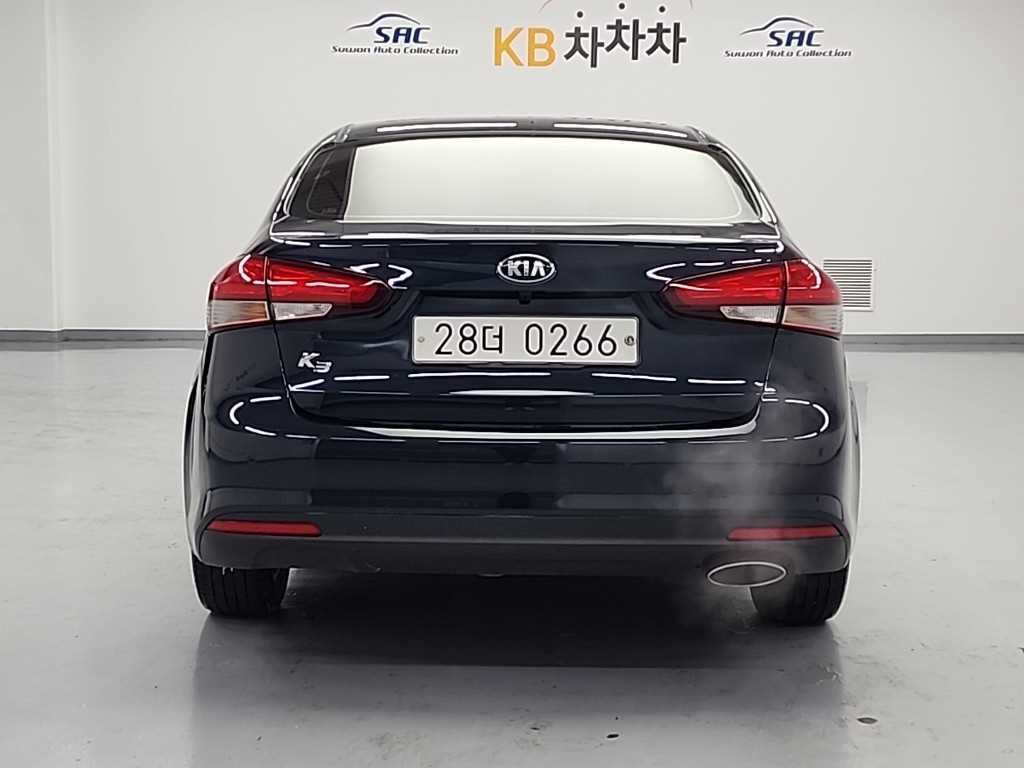 KIA K3 - Vista 3