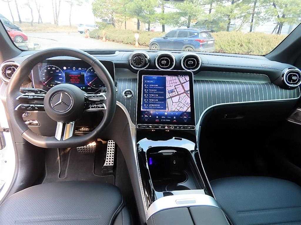 Mercedes Benz GLC Class - Vista 7