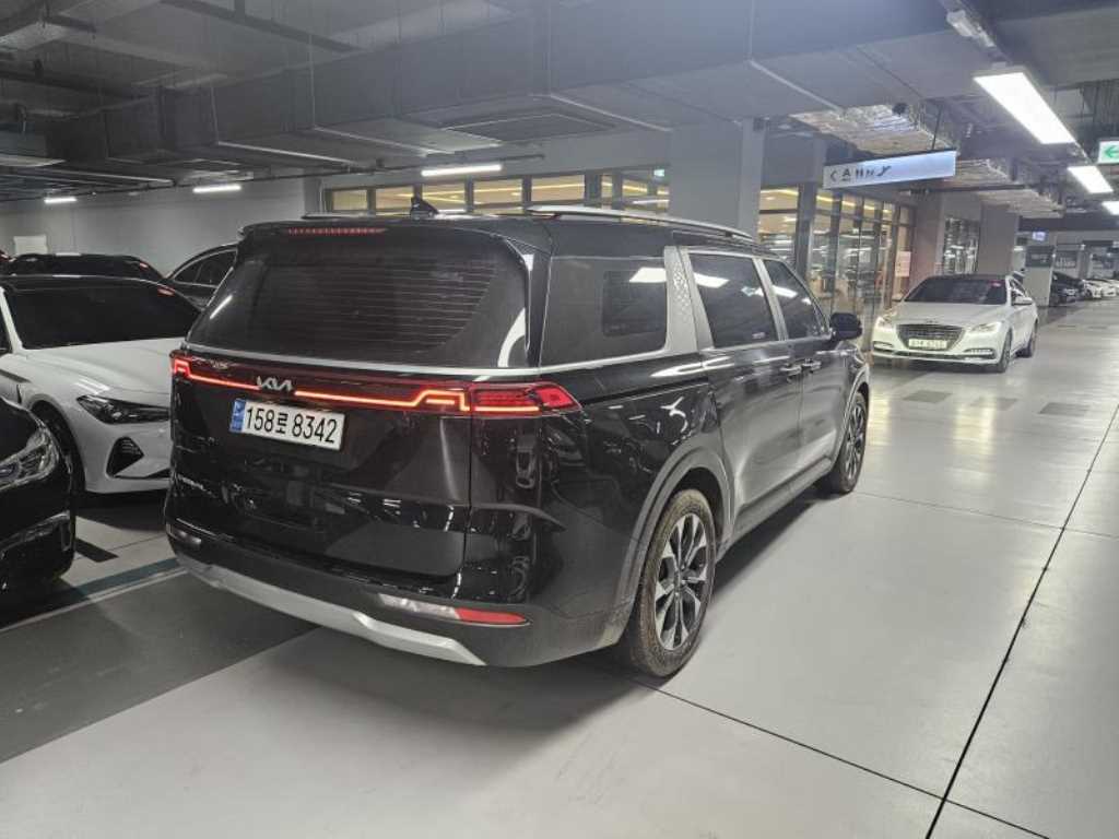 KIA Carnival - Vista 5
