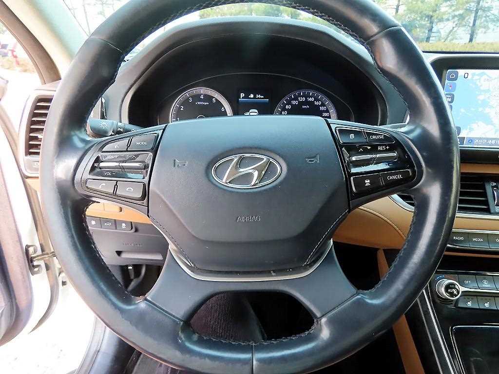 HYUNDAI Grandeur - Vista 8