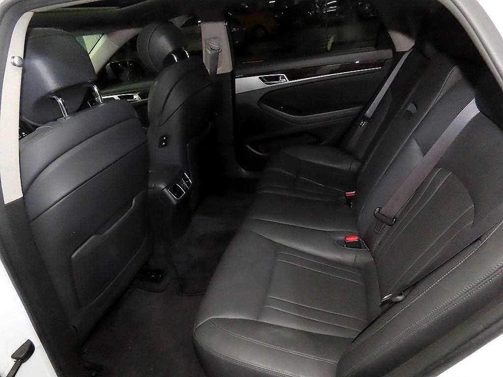 Genesis G80 - Vista 7