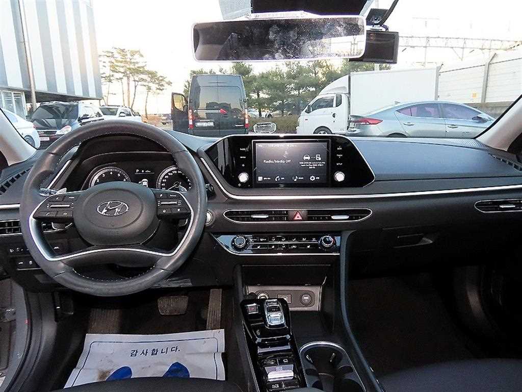 HYUNDAI Sonata - Vista 7