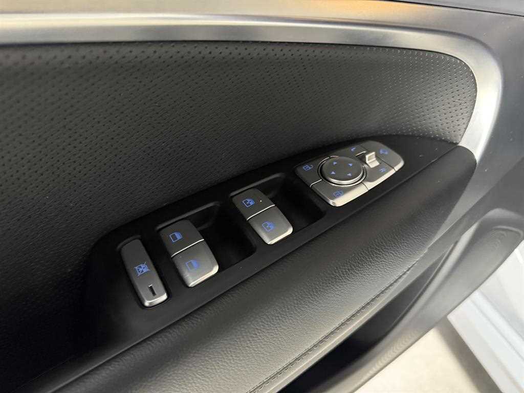 Genesis G70 - Vista 12