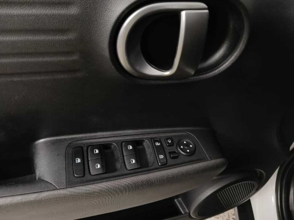 HYUNDAI Casper - Vista 9