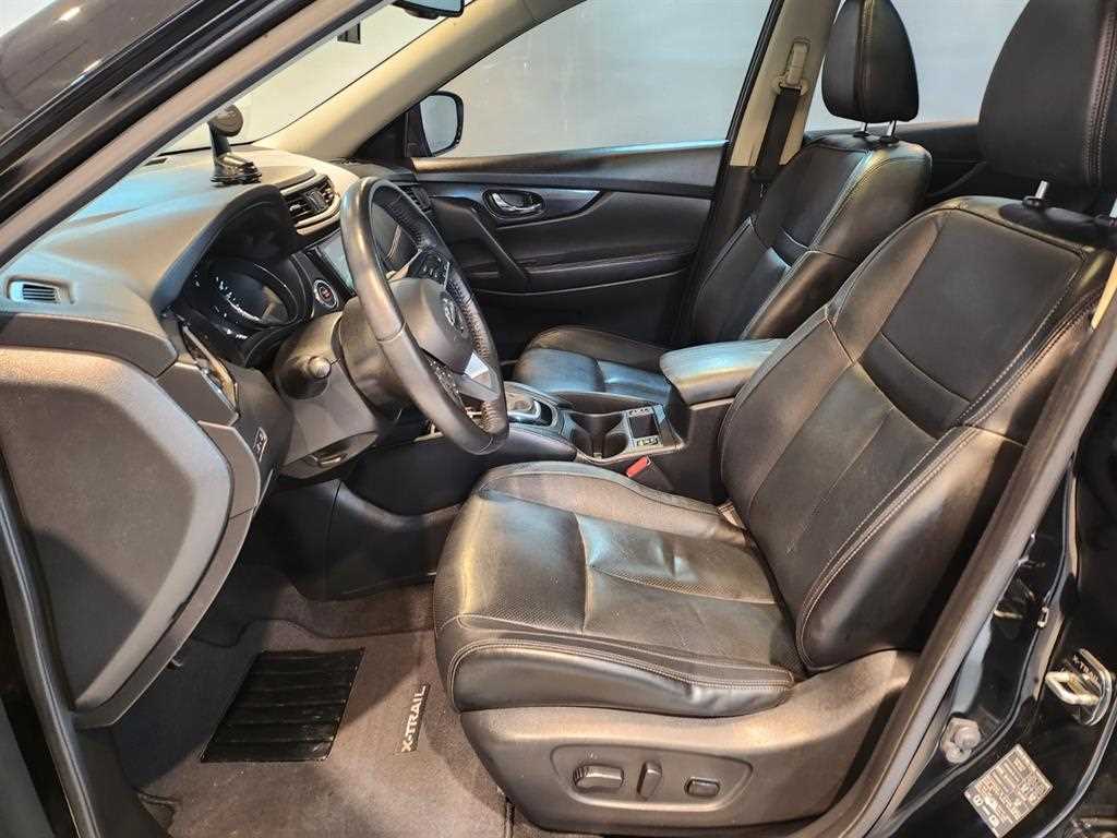 Nissan Extrail - Vista 10