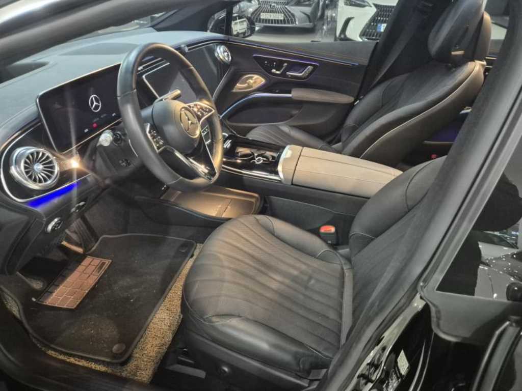 Mercedes Benz EQS - Vista 5