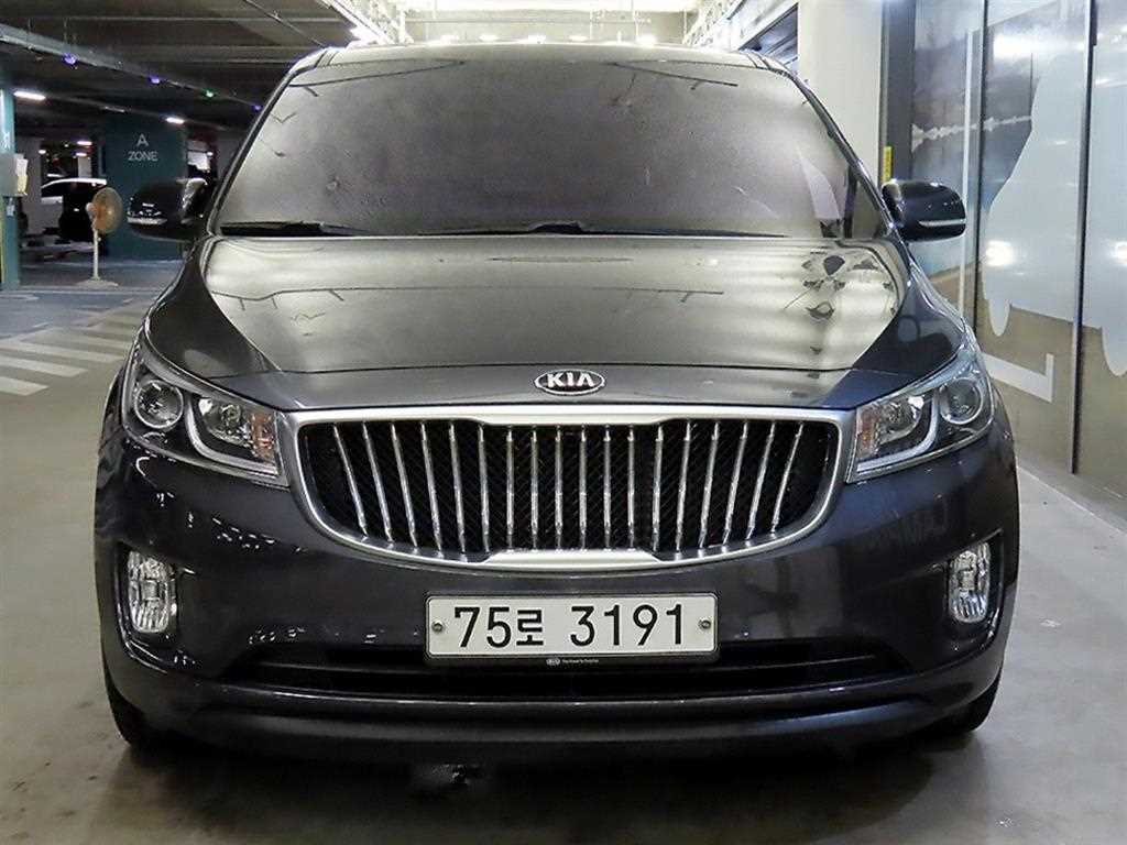 KIA Carnival - Vista 2