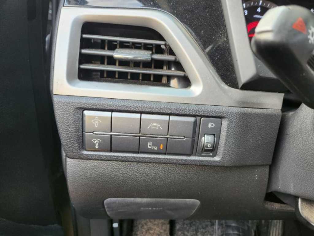 Ssangyong Korando - Vista 11