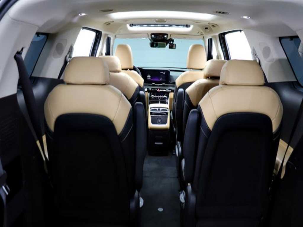 KIA Carnival - Vista 7