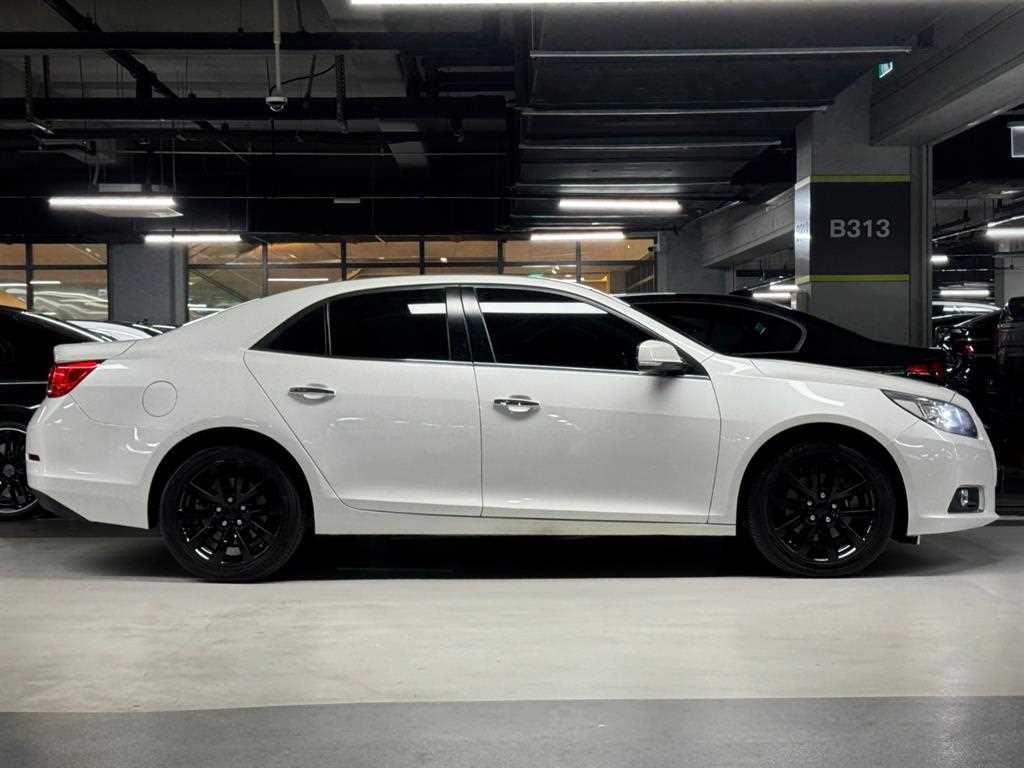 Chevrolet Malibu - Vista 5