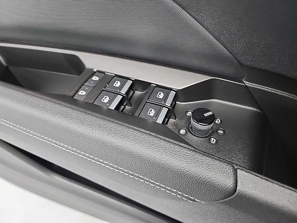 Audi Q4 2025 Negro - Importación desde Corea - HF Imports Iquique - Foto 17