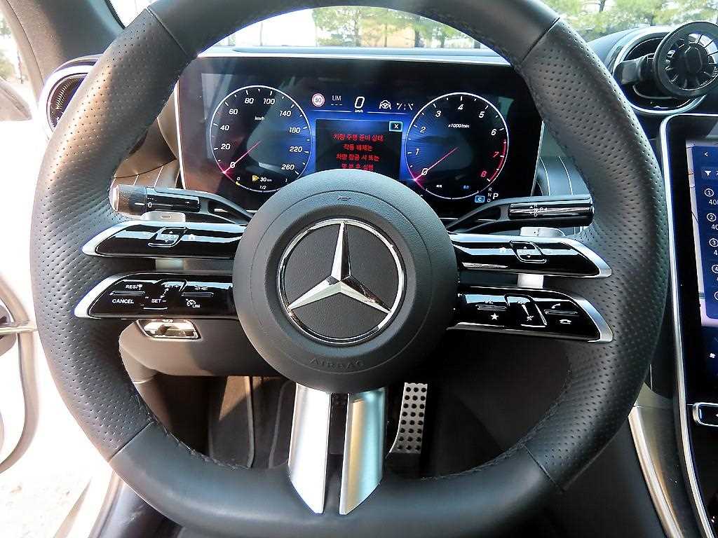 Mercedes Benz GLC Class - Vista 8