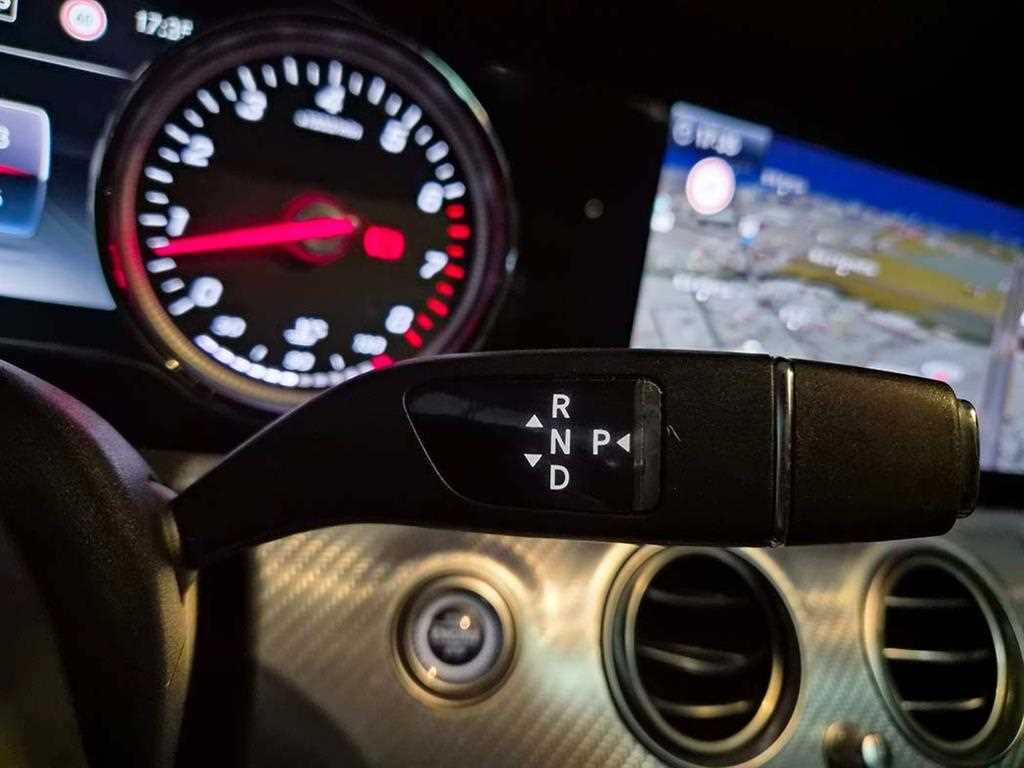 Mercedes Benz E class - Vista 10