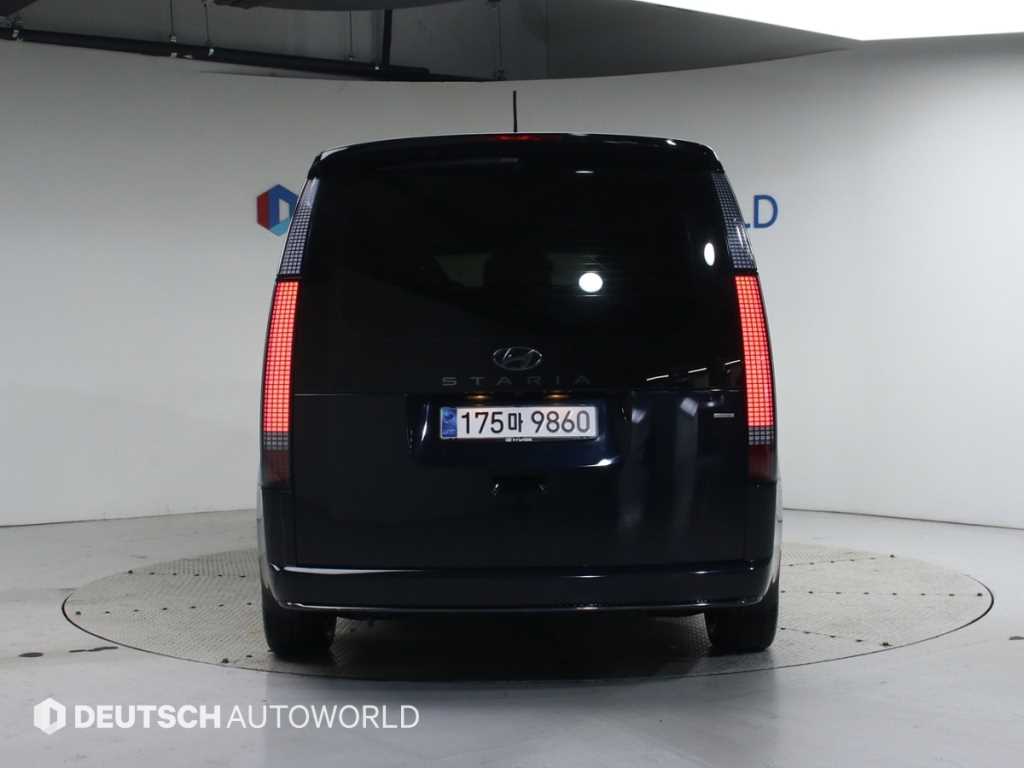 HYUNDAI Staria - Vista 4