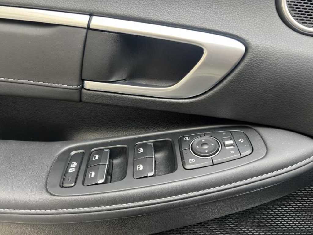 HYUNDAI Sonata - Vista 7