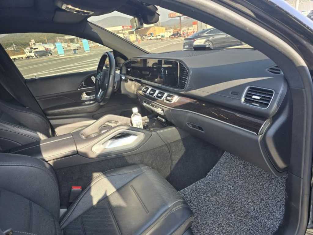 Mercedes Benz GLE Class - Vista 7