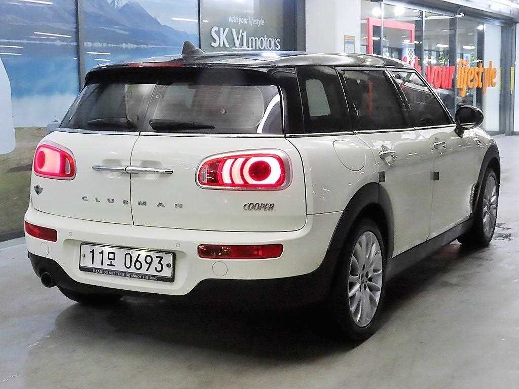 Mini Clubman - Vista 4