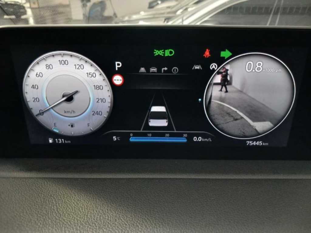 HYUNDAI Staria - Vista 10